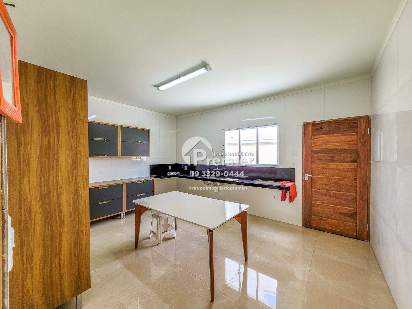 Casa à venda e aluguel com 4 quartos, 250m² - Foto 9