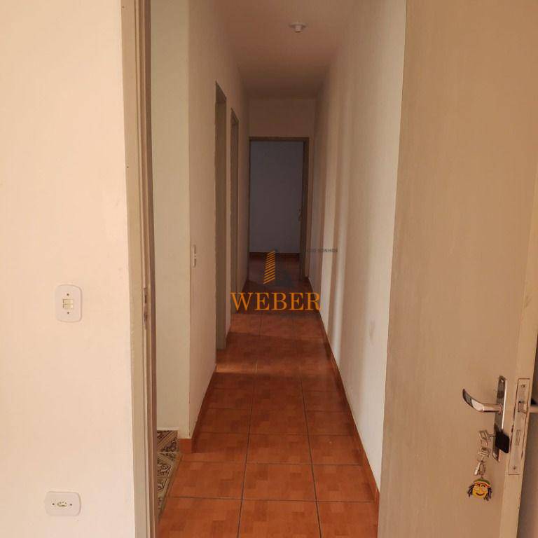 Casa à venda com 3 quartos, 200m² - Foto 11