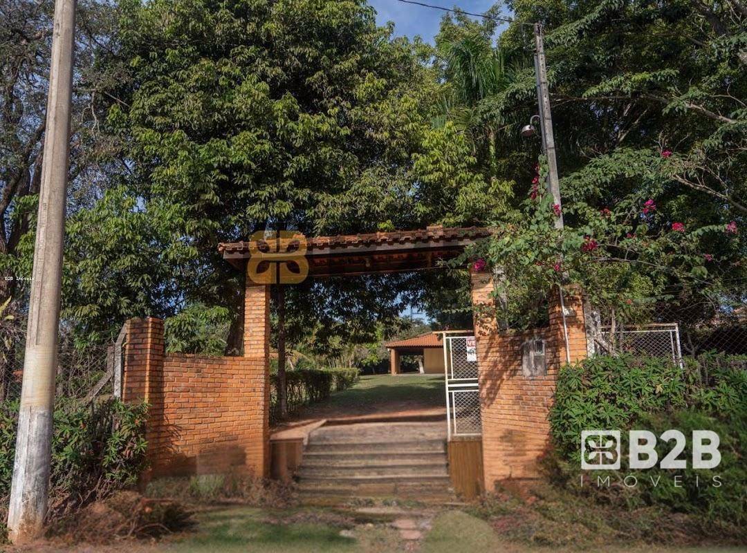 Chácara à venda com 3 quartos, 350m² - Foto 2