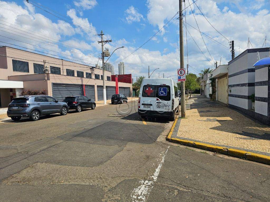 Casa, 3 quartos, 212 m² - Foto 2