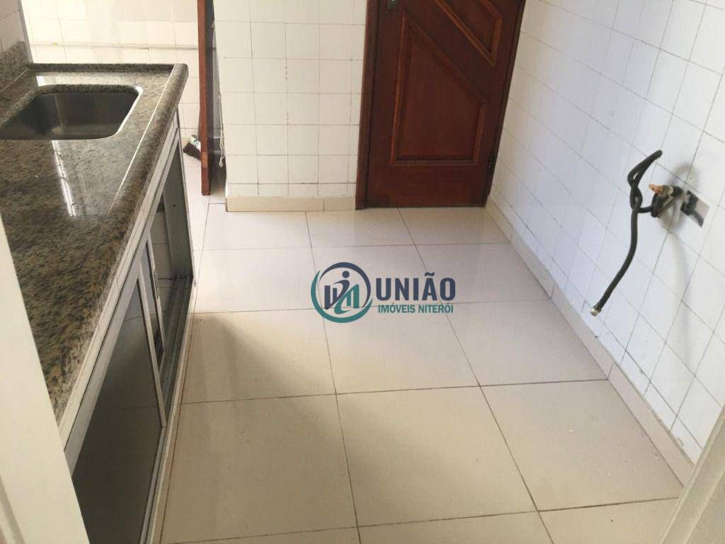 Apartamento à venda com 2 quartos, 62m² - Foto 14