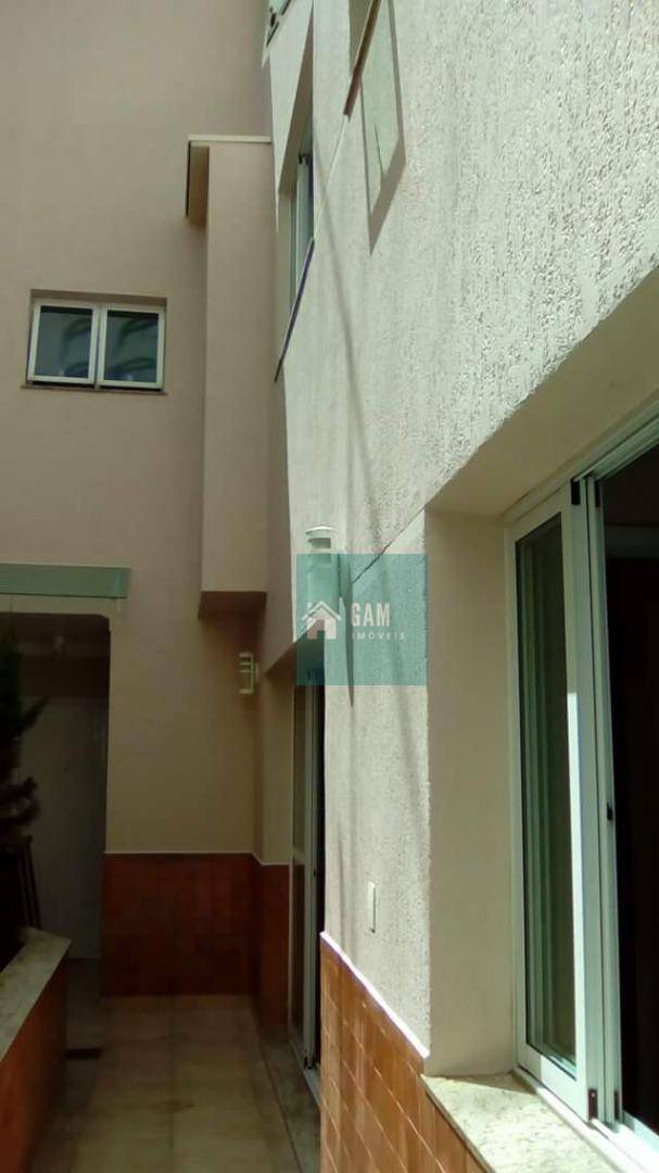 Sobrado à venda com 4 quartos, 150m² - Foto 9