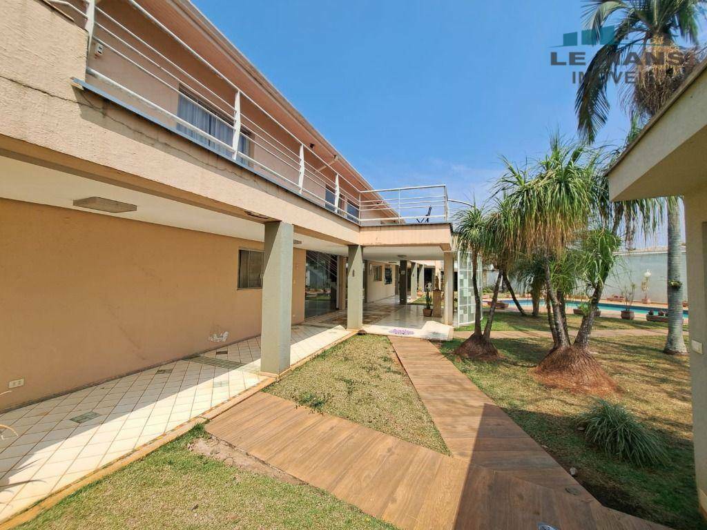 Casa à venda com 7 quartos, 733m² - Foto 2