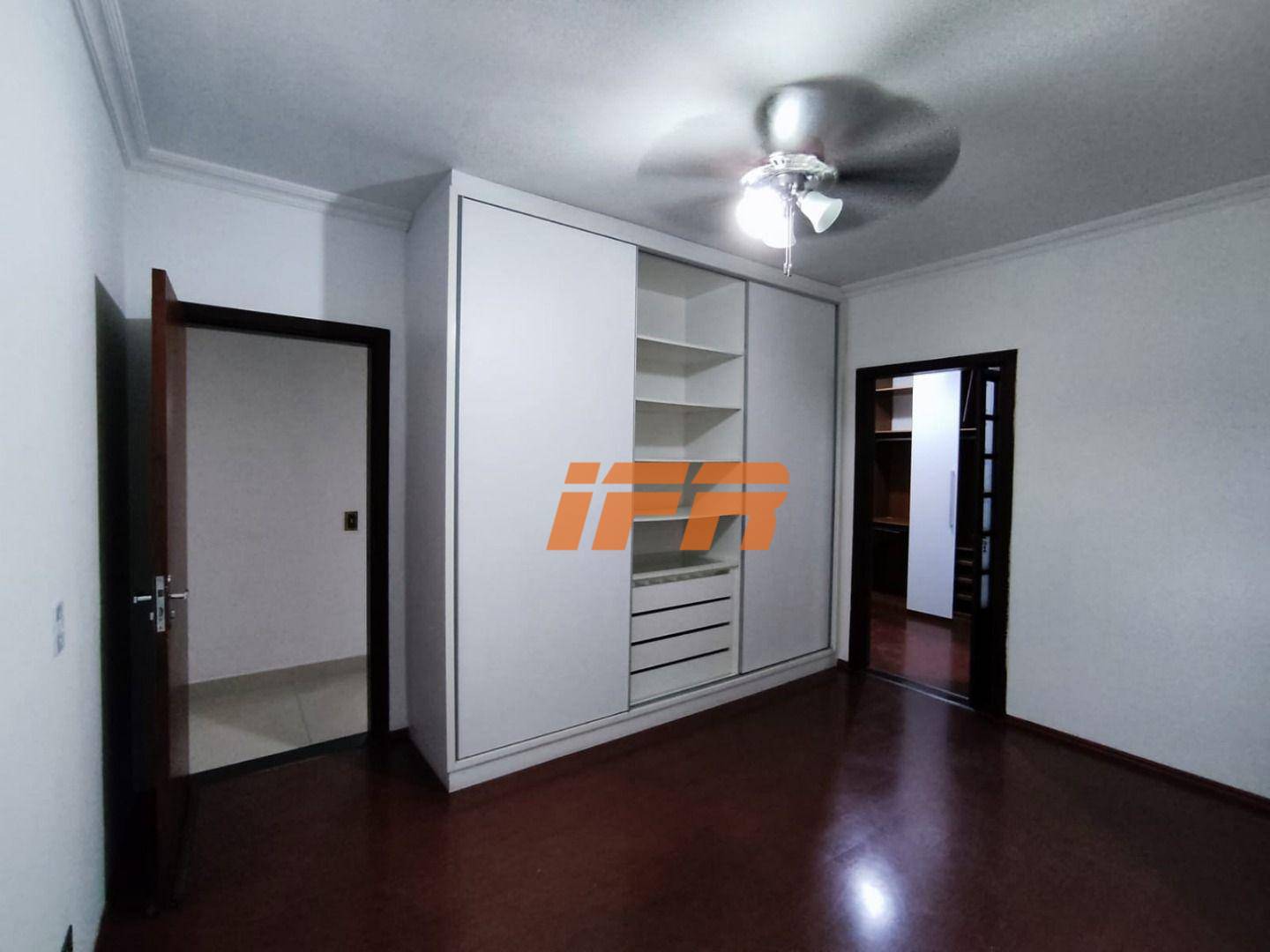 Sobrado à venda e aluguel com 4 quartos, 267m² - Foto 29