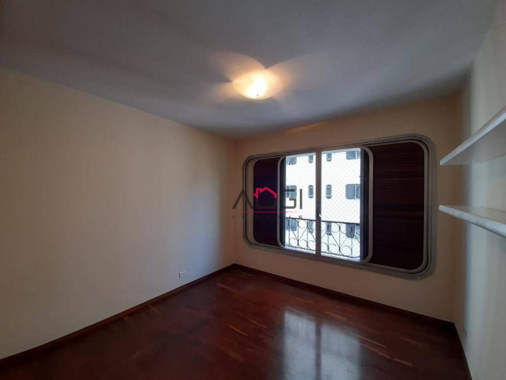 Apartamento para alugar com 3 quartos, 128m² - Foto 6