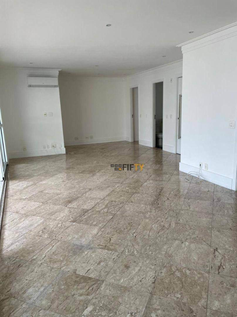 Apartamento para alugar com 3 quartos, 146m² - Foto 7