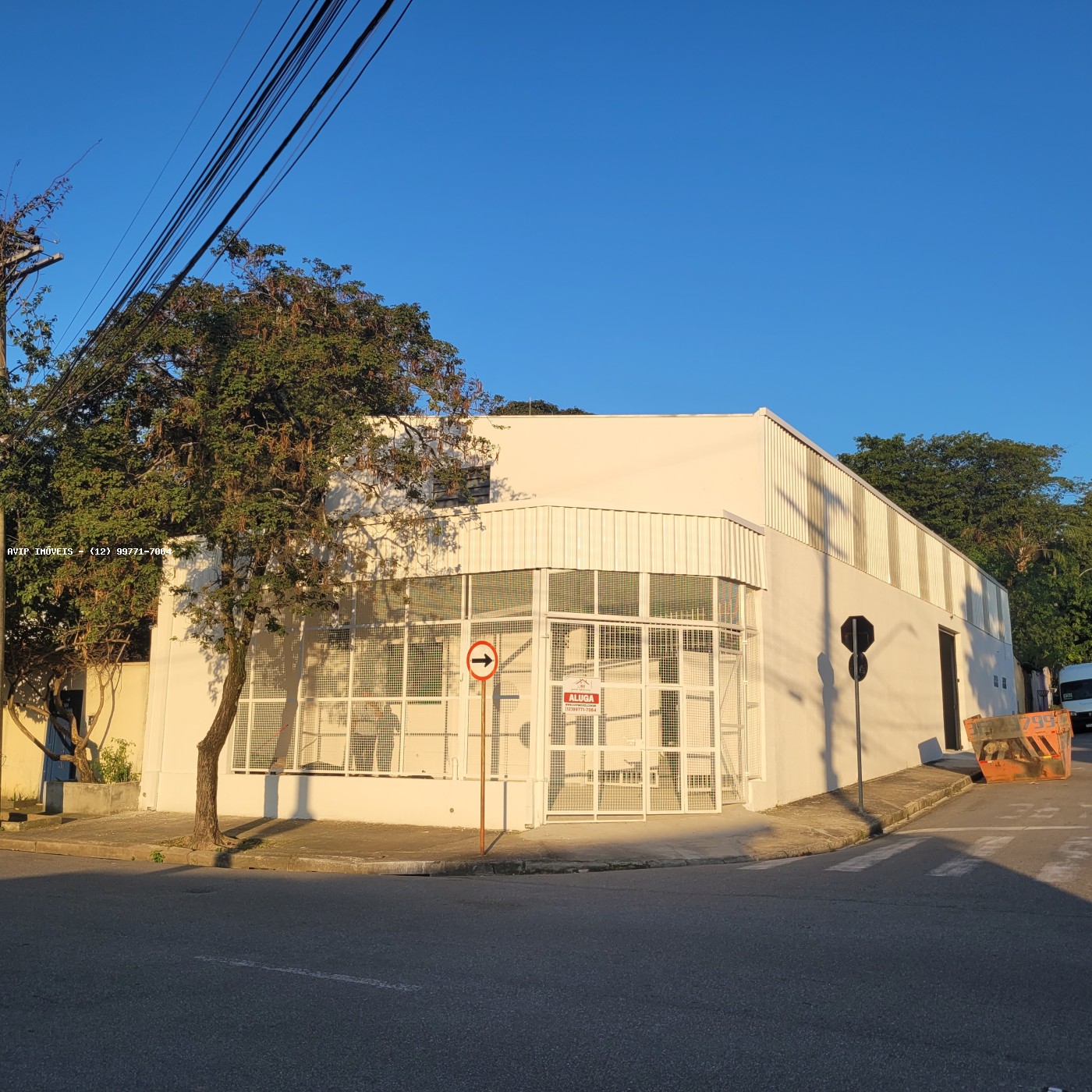 Depósito-Galpão-Armazém para alugar, 300m² - Foto 1
