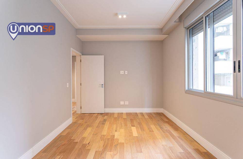 Apartamento à venda com 3 quartos, 244m² - Foto 16