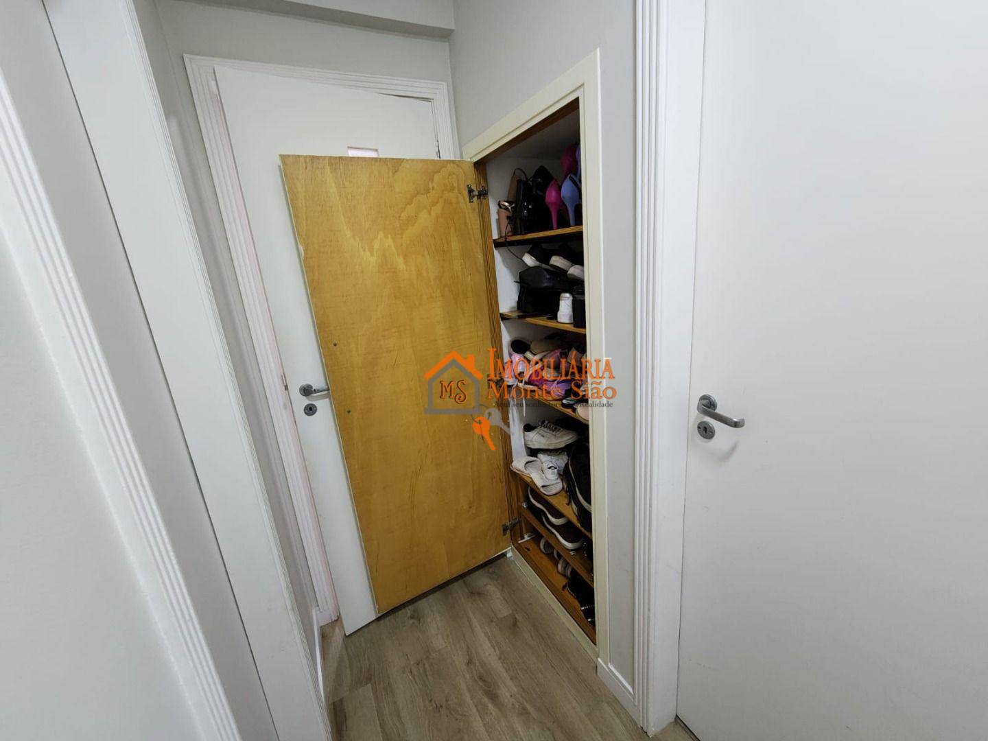 Apartamento à venda com 3 quartos, 96m² - Foto 8