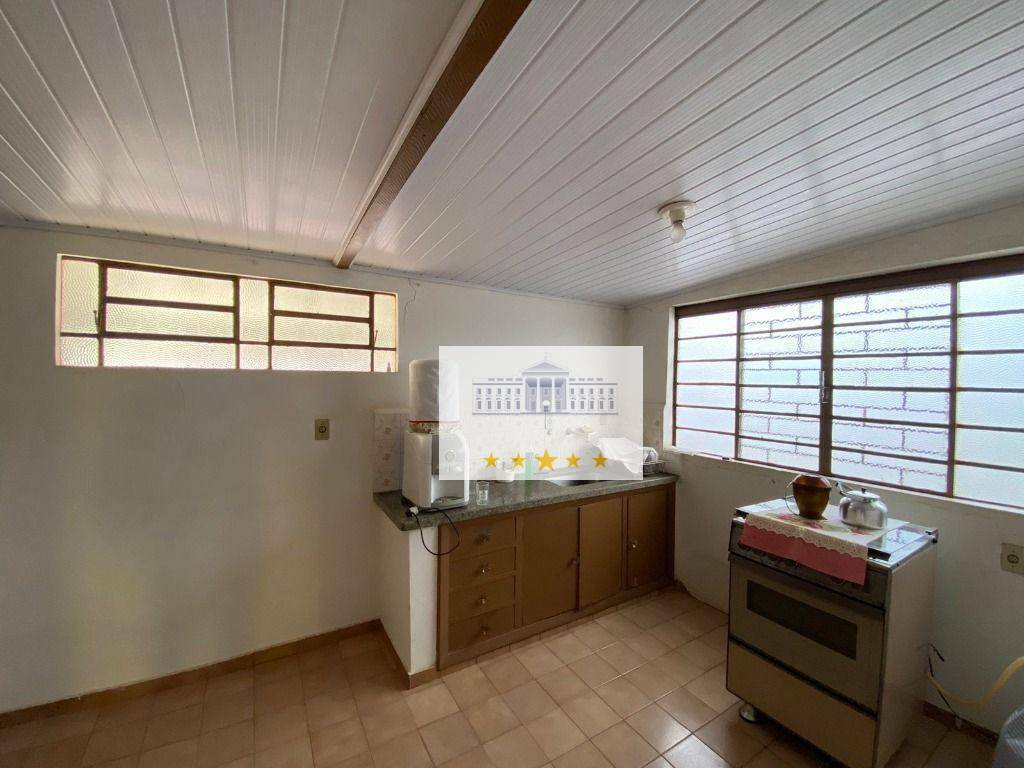 Casa à venda com 4 quartos, 250m² - Foto 12