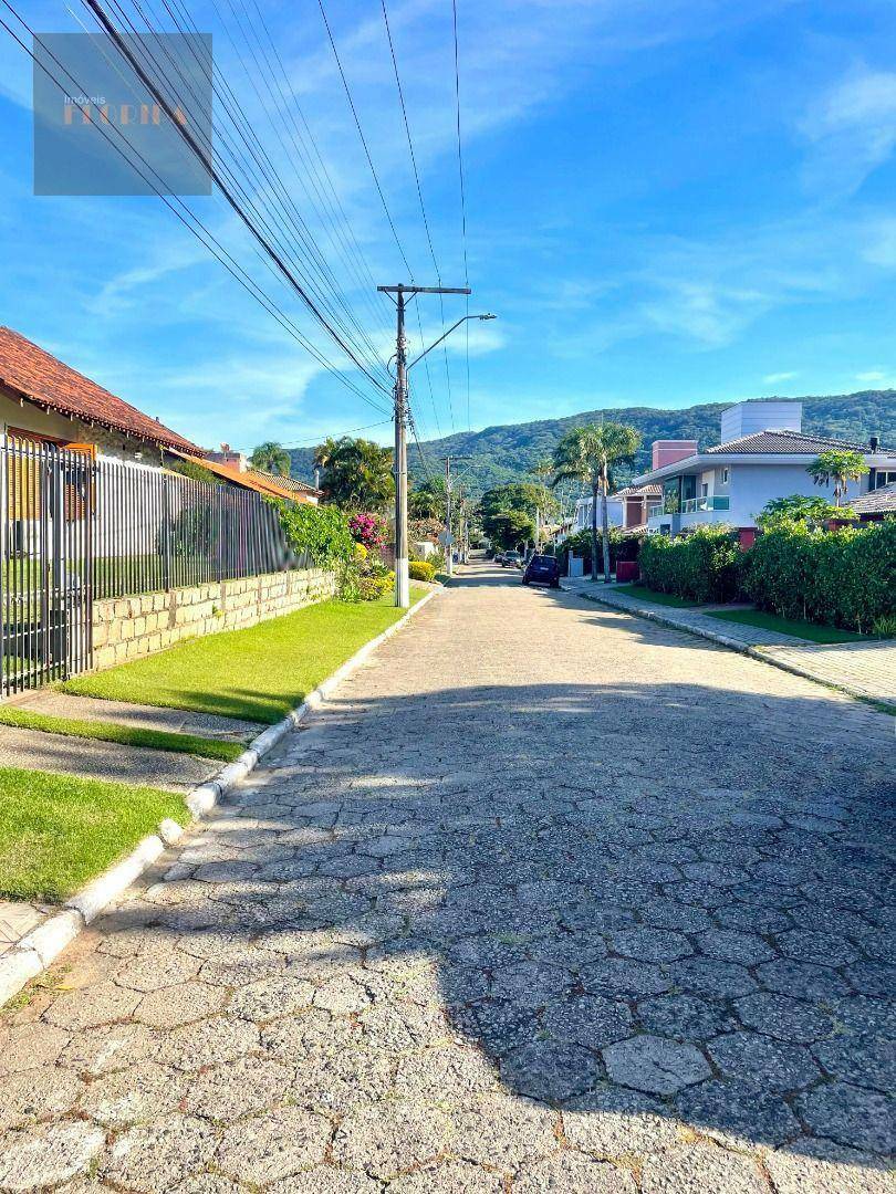 Casa à venda com 3 quartos, 194m² - Foto 17