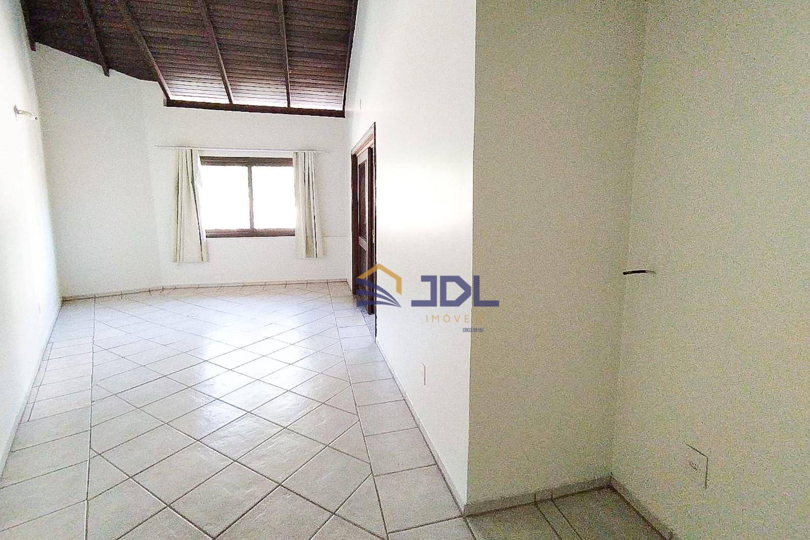 Casa à venda com 4 quartos, 400m² - Foto 16