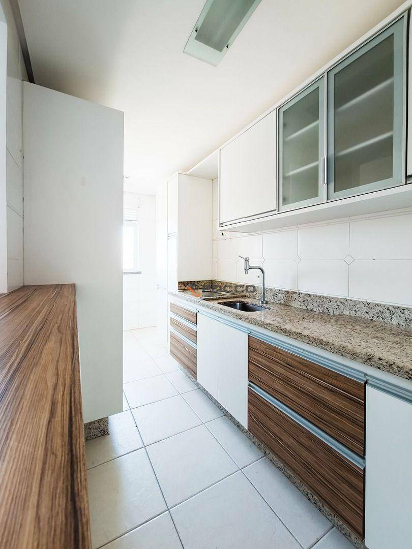 Apartamento à venda com 2 quartos, 61m² - Foto 3