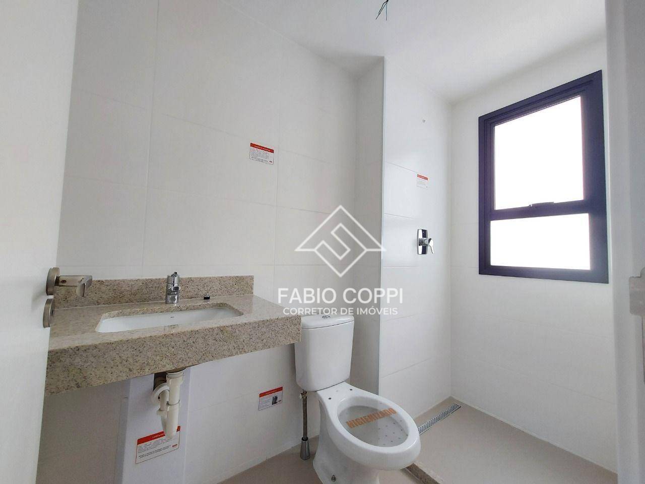 Apartamento à venda com 3 quartos, 159m² - Foto 19