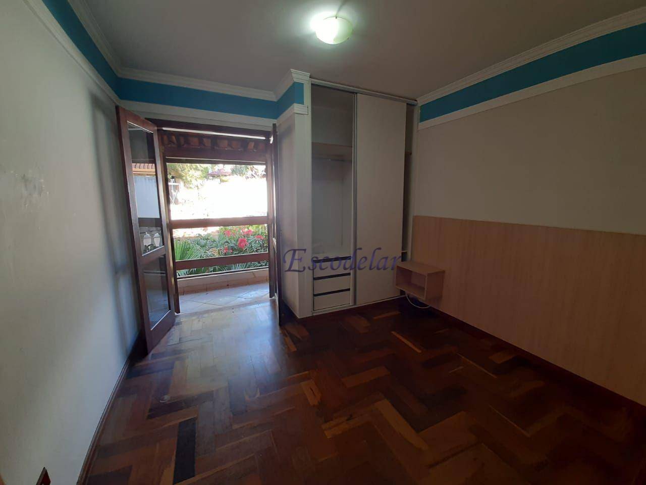 Casa à venda com 5 quartos, 320m² - Foto 9