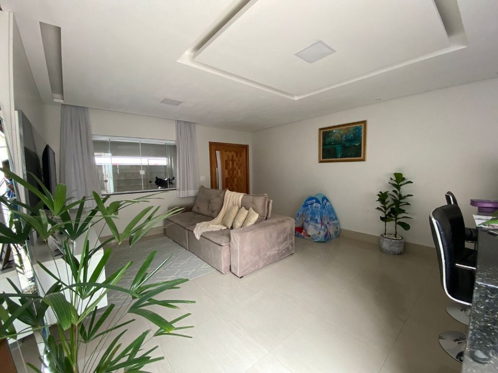 Casa à venda com 2 quartos, 90m² - Foto 11