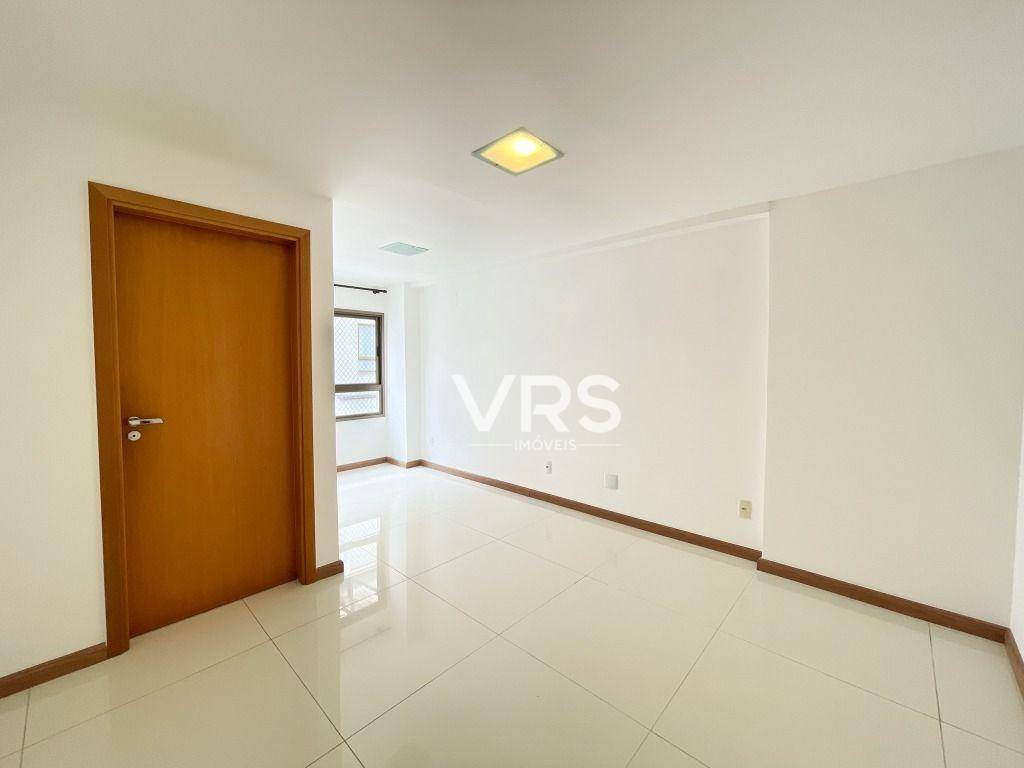 Apartamento à venda com 3 quartos, 106m² - Foto 4