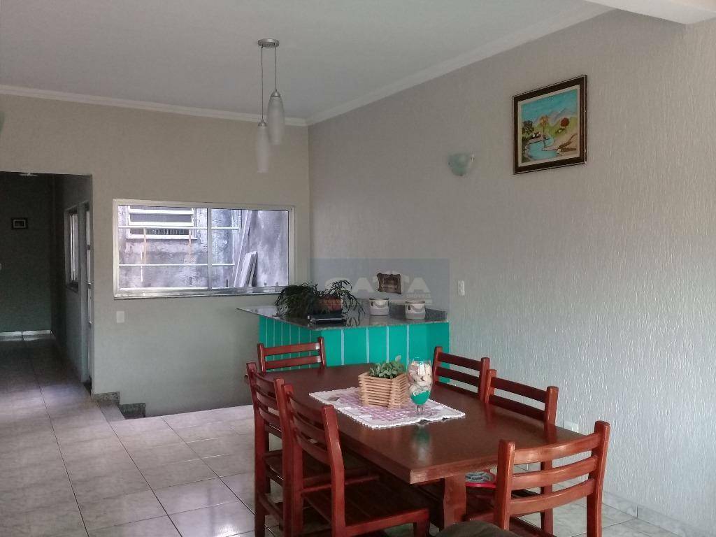 Casa à venda com 3 quartos, 246m² - Foto 9