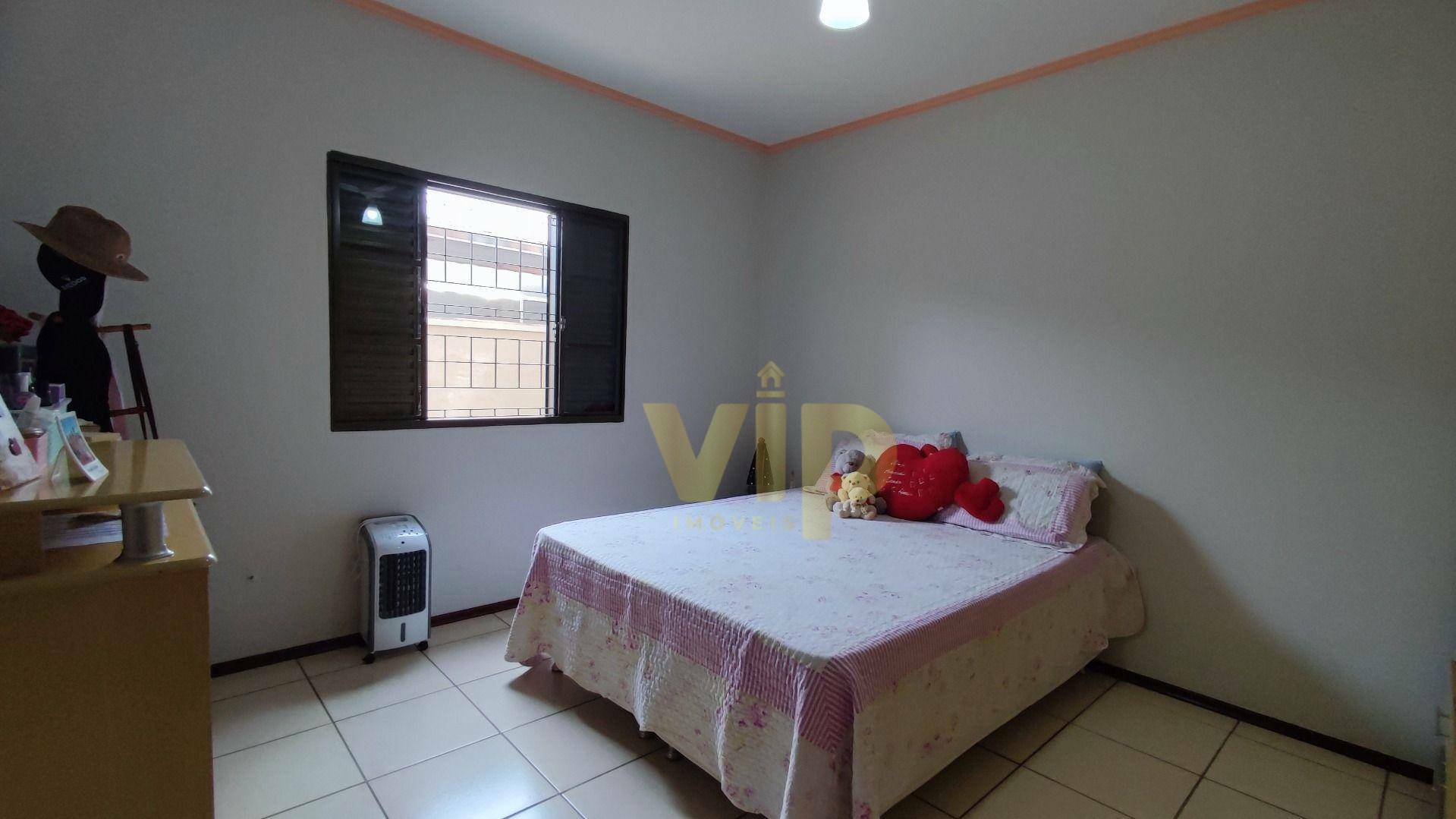 Casa à venda com 3 quartos, 158m² - Foto 14