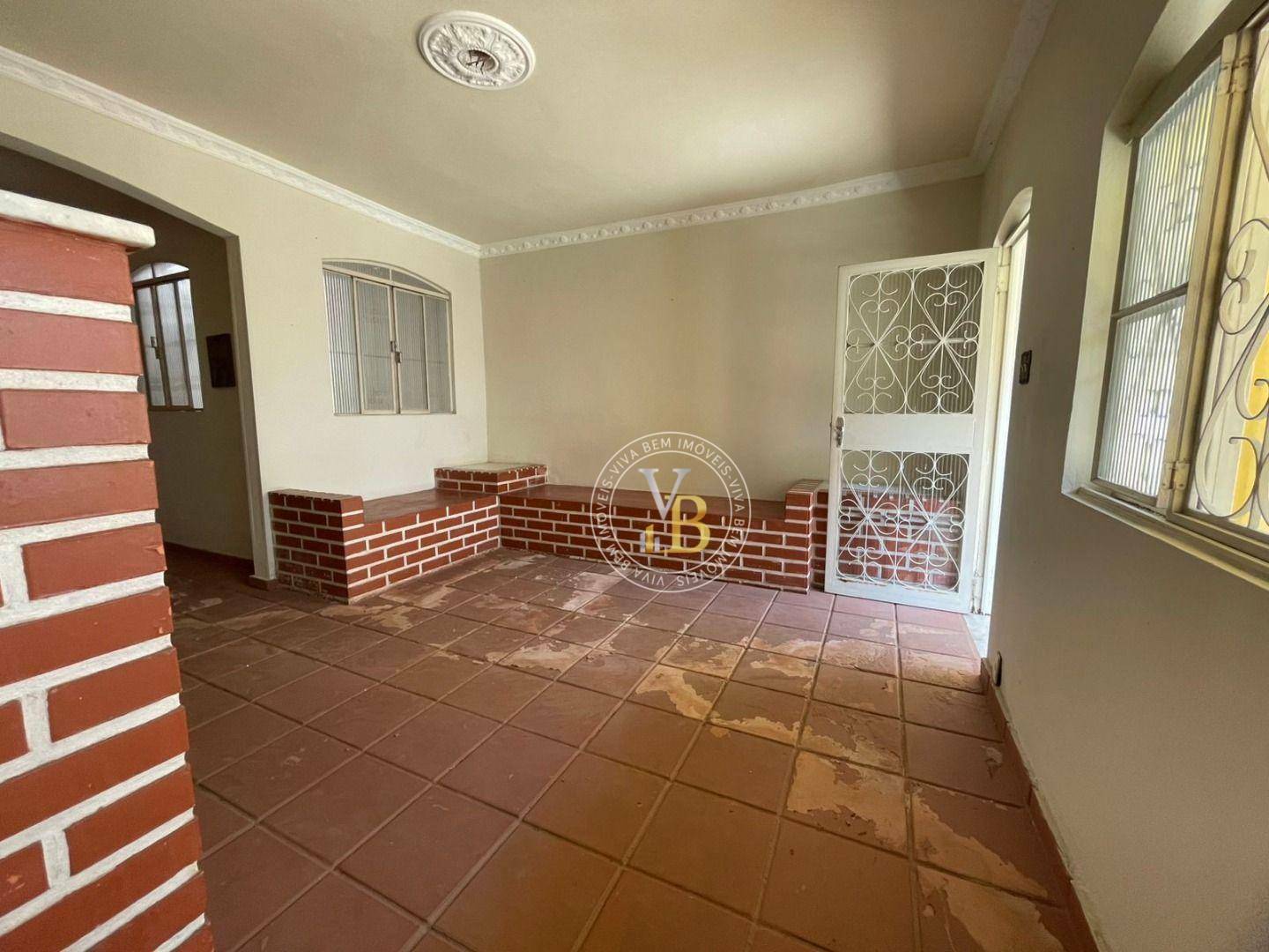 Casa à venda com 4 quartos, 240m² - Foto 6