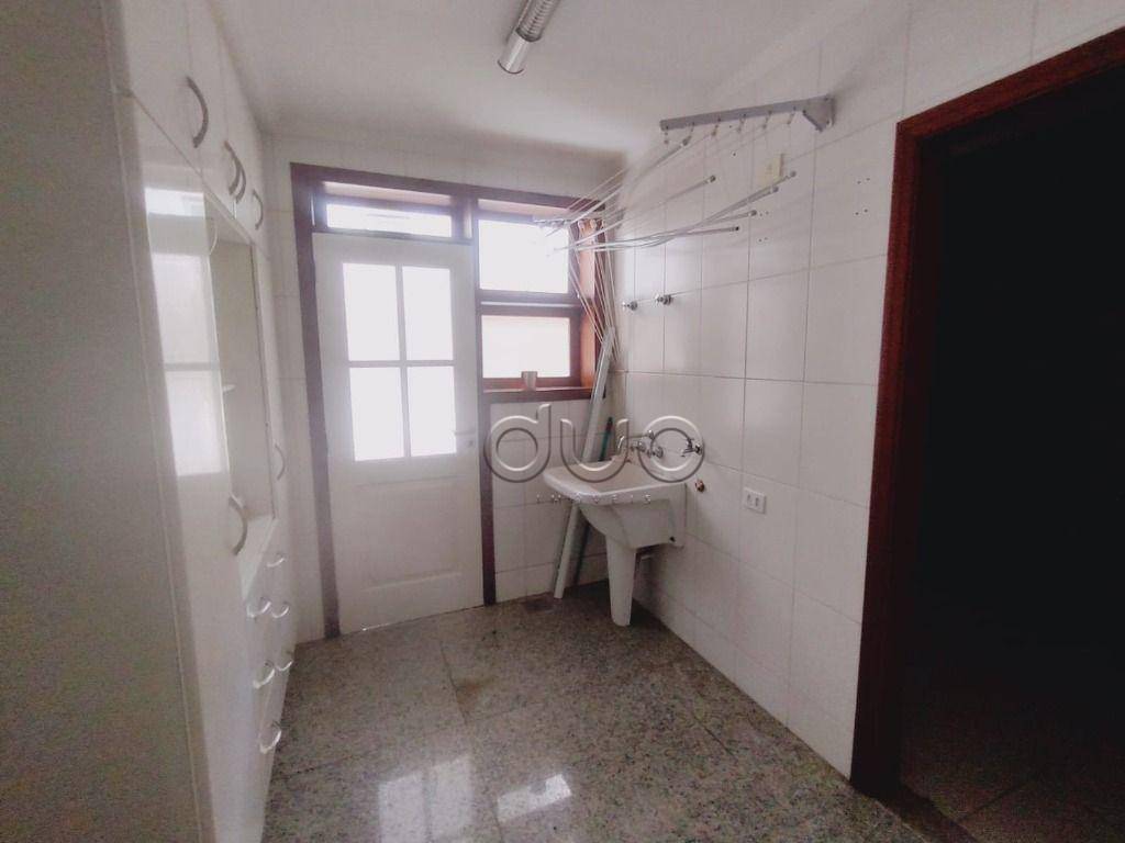 Casa de Condomínio para alugar com 3 quartos, 250m² - Foto 40