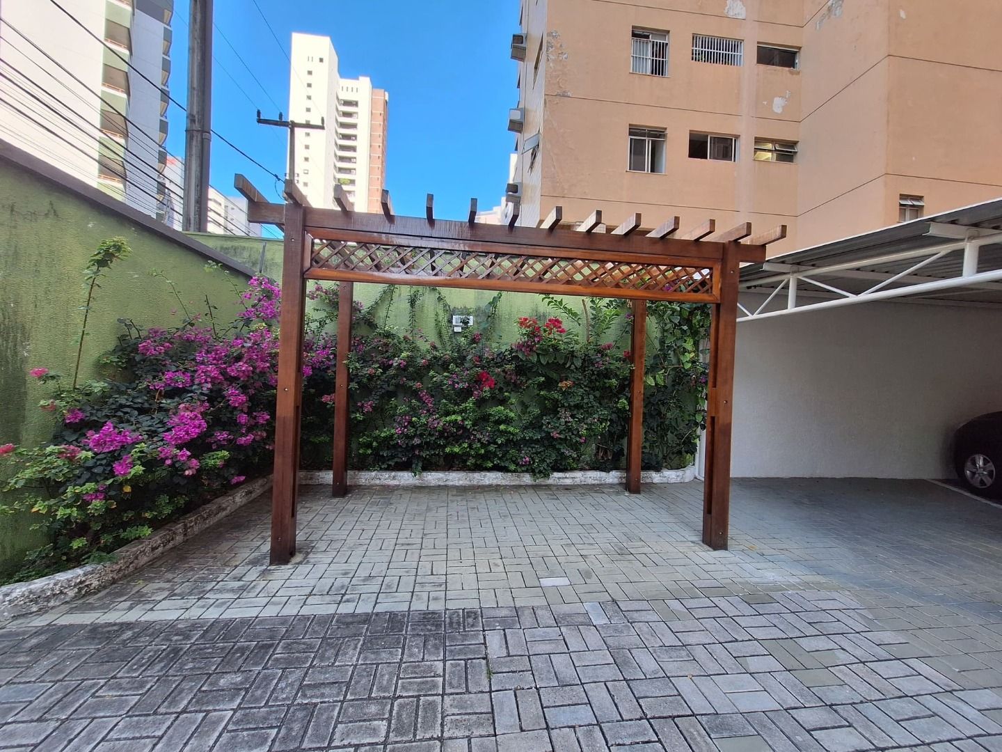 Apartamento para alugar com 3 quartos, 142m² - Foto 3