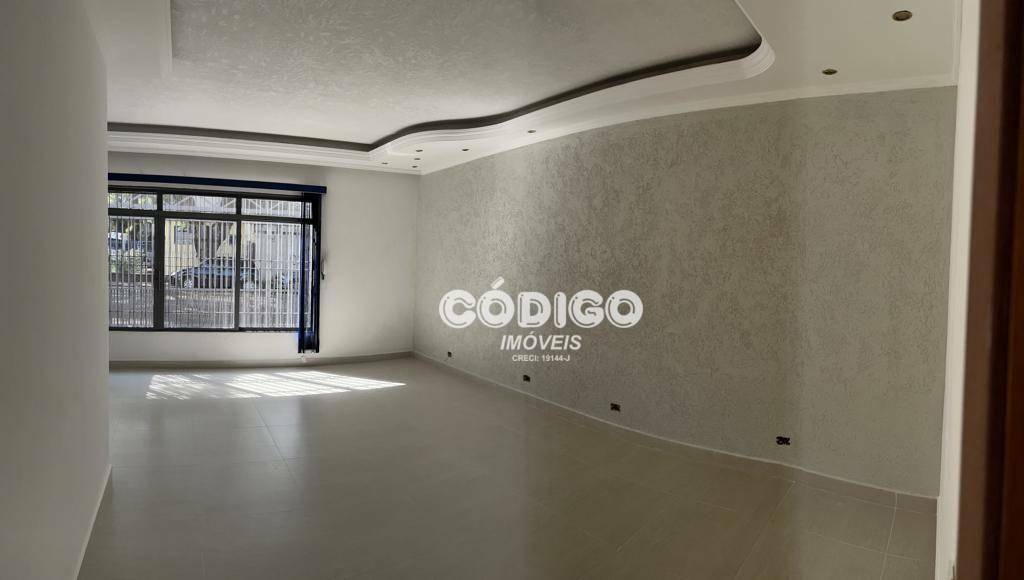 Casa à venda e aluguel com 3 quartos, 235m² - Foto 5