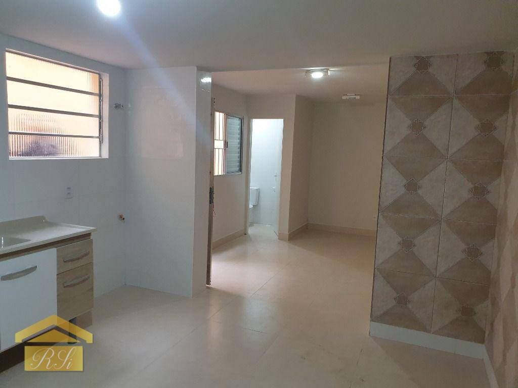 Casa para alugar com 1 quarto, 30m² - Foto 2