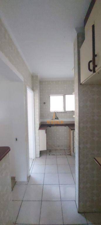 Apartamento à venda com 3 quartos, 110m² - Foto 3