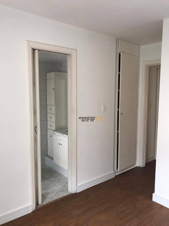 Apartamento para alugar com 3 quartos, 102m² - Foto 8