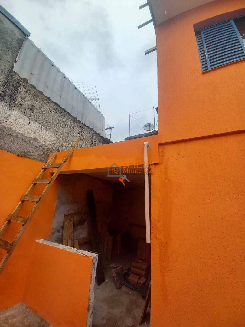 Sobrado à venda com 2 quartos, 100m² - Foto 4