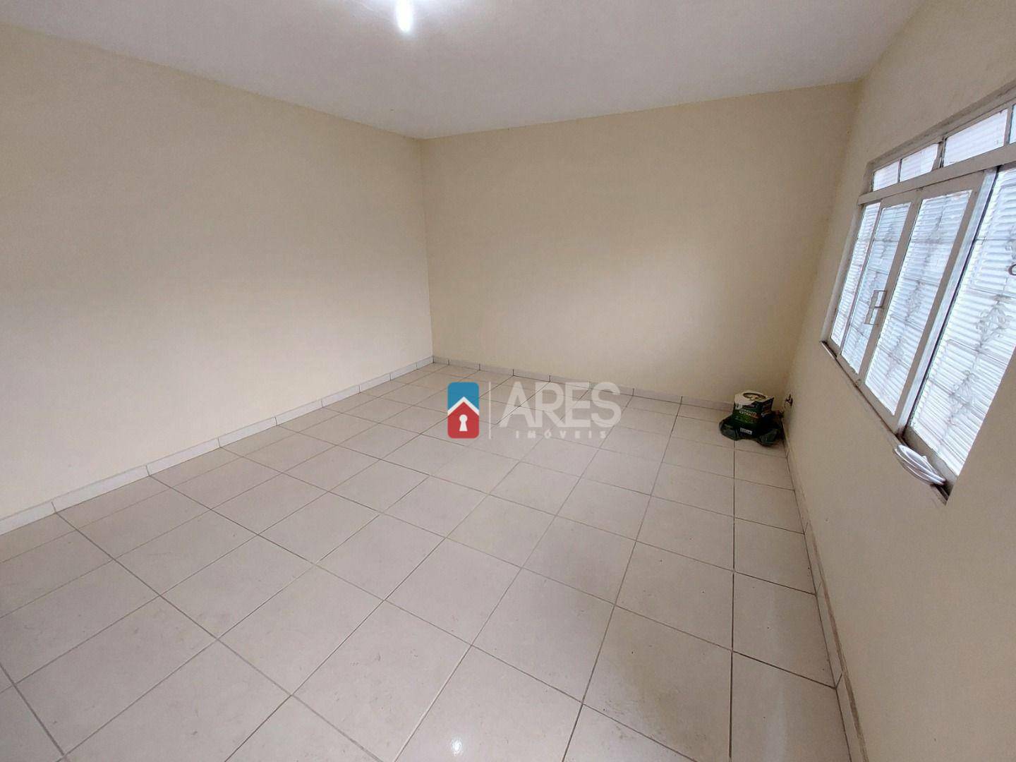 Casa para alugar com 2 quartos, 103m² - Foto 2