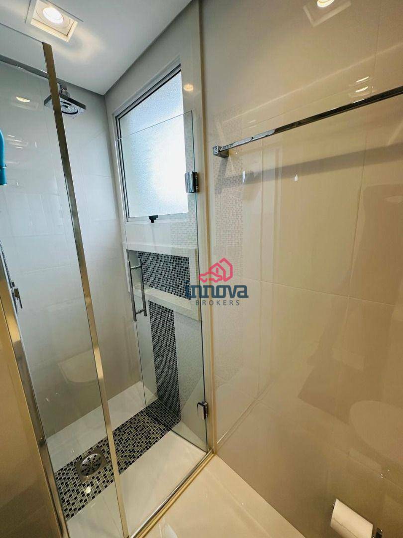 Apartamento à venda com 3 quartos, 234m² - Foto 13