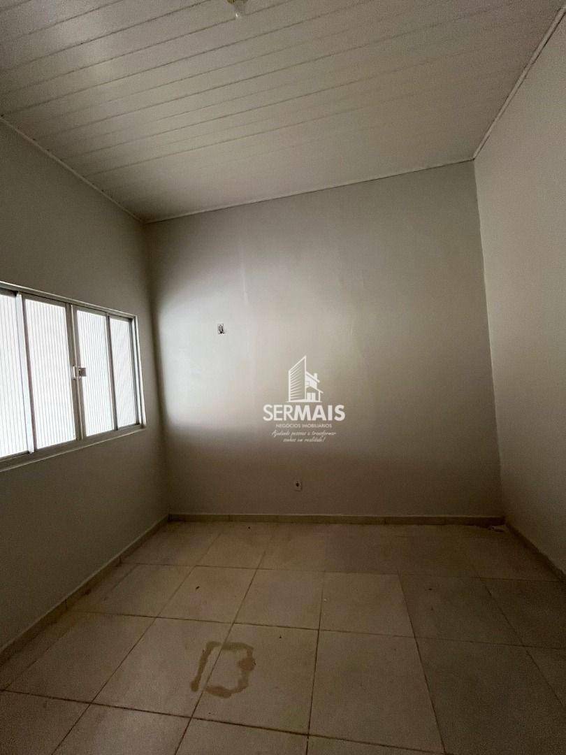 Casa para alugar com 4 quartos, 250m² - Foto 32