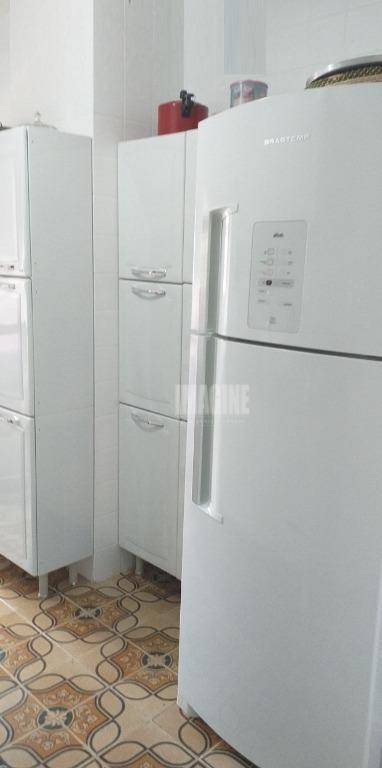 Apartamento à venda com 3 quartos, 75m² - Foto 11