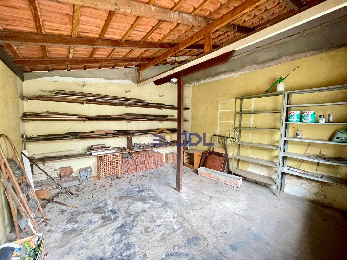 Casa à venda com 4 quartos, 292m² - Foto 29