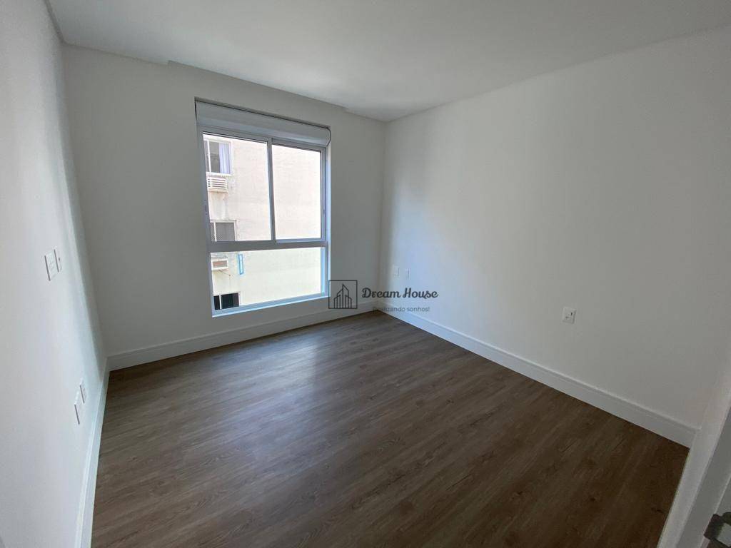 Apartamento à venda com 3 quartos, 129m² - Foto 19