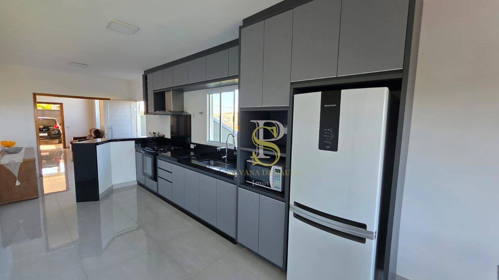 Casa à venda com 4 quartos, 250m² - Foto 7