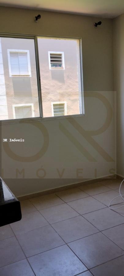 Apartamento para alugar com 2 quartos, 50m² - Foto 12