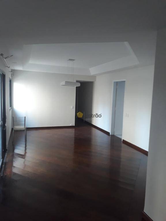 Apartamento à venda com 3 quartos, 153m² - Foto 10