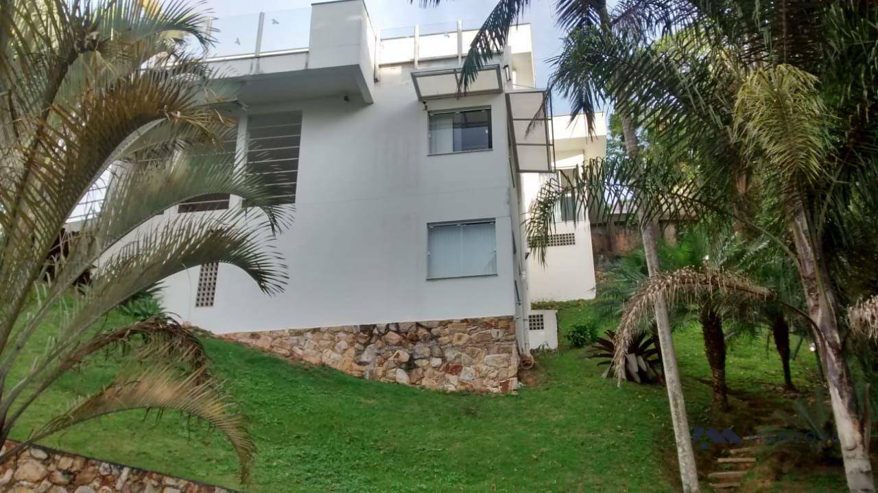 Casa à venda com 3 quartos, 300m² - Foto 16