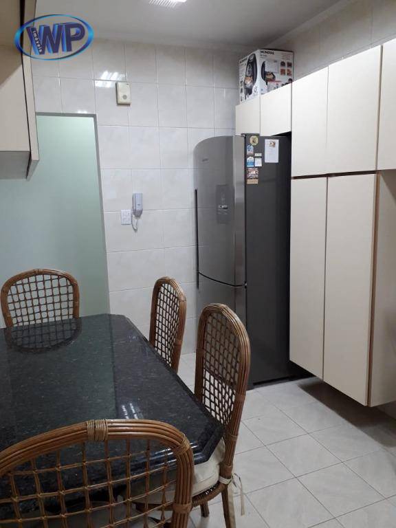 Apartamento à venda com 2 quartos, 65m² - Foto 9