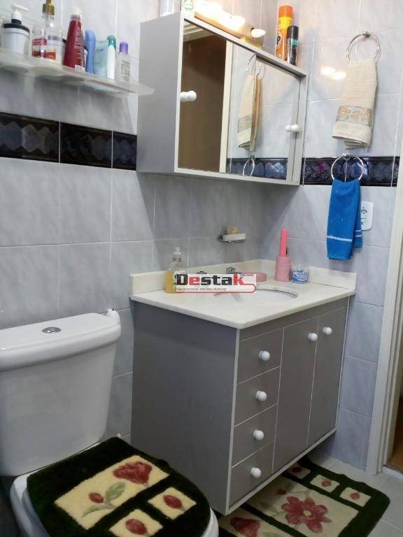 Apartamento à venda com 2 quartos, 70m² - Foto 23