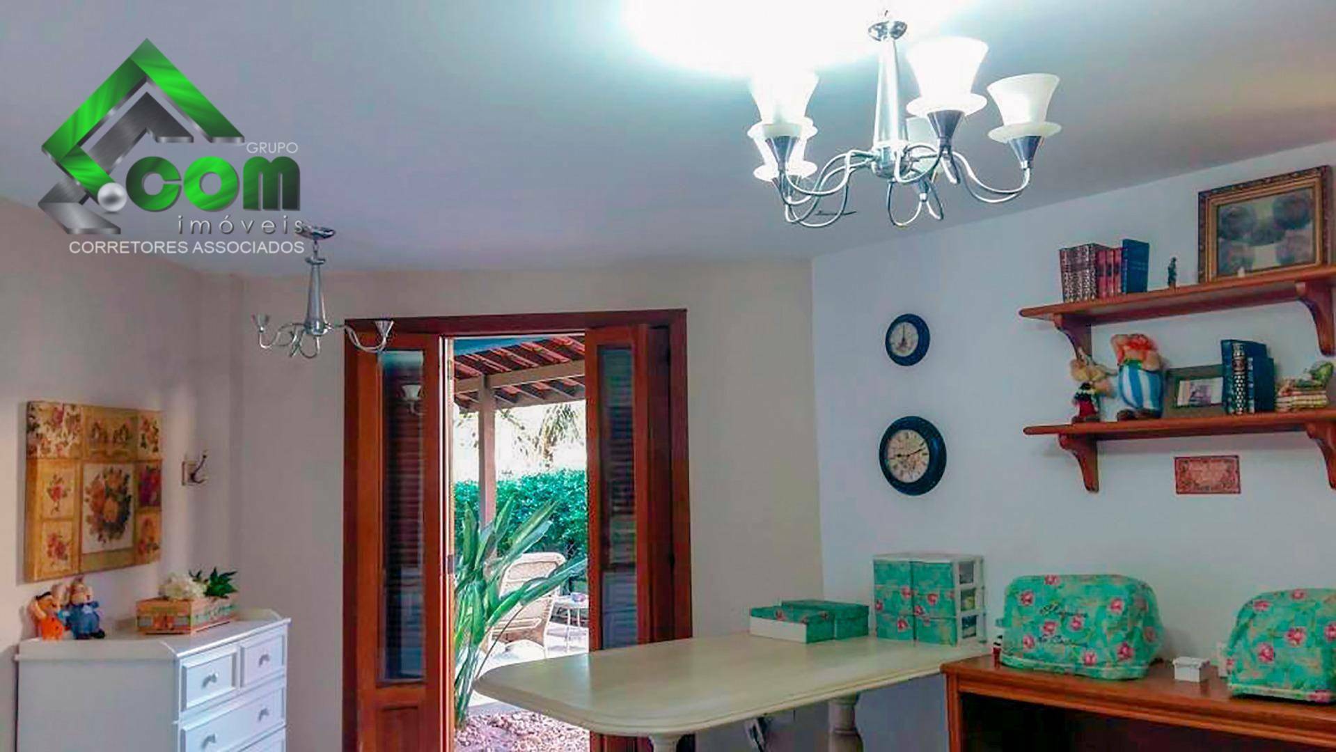 Casa de Condomínio à venda com 4 quartos, 320m² - Foto 12