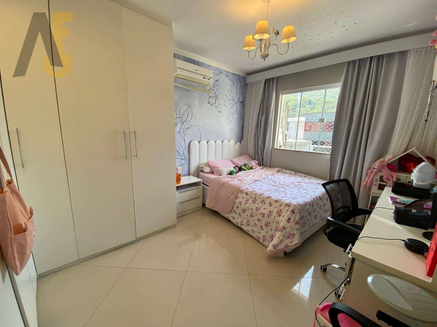 Casa de Condomínio à venda com 4 quartos, 162m² - Foto 19