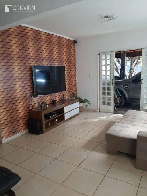 Casa à venda com 4 quartos, 200m² - Foto 9