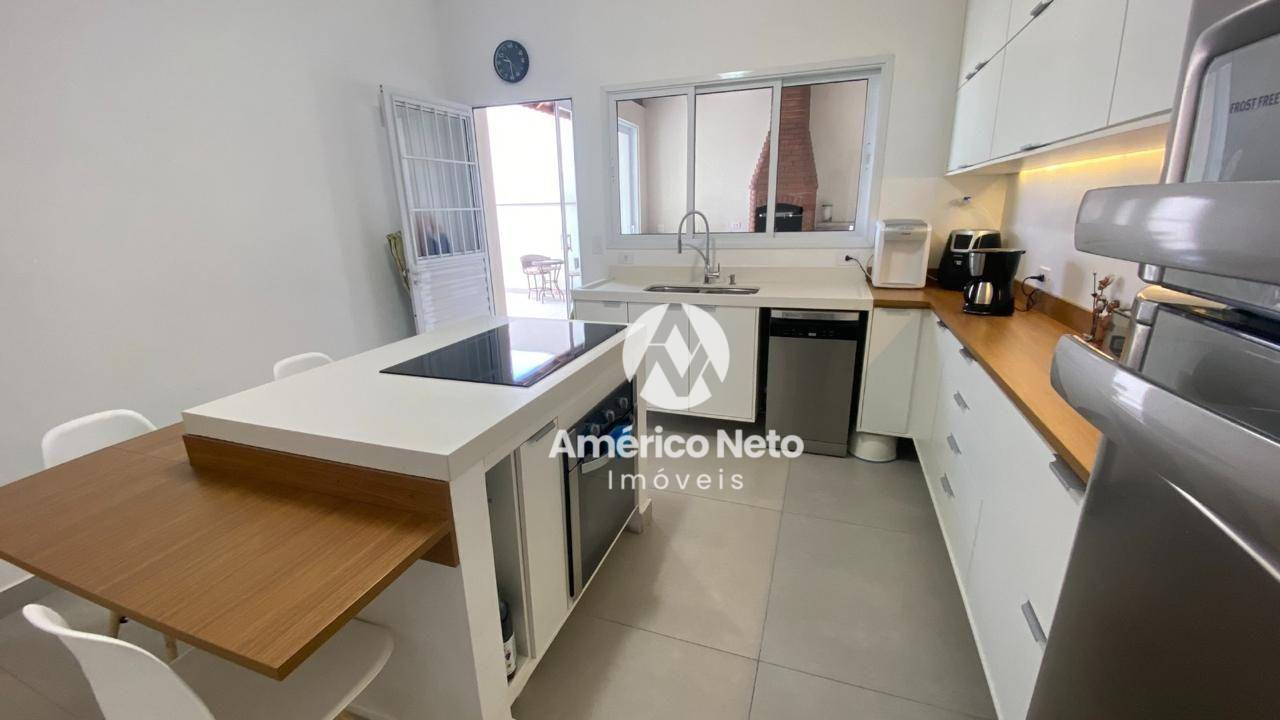 Casa à venda com 2 quartos, 161m² - Foto 8