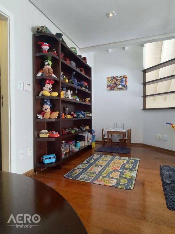 Casa de Condomínio à venda com 3 quartos, 340m² - Foto 33