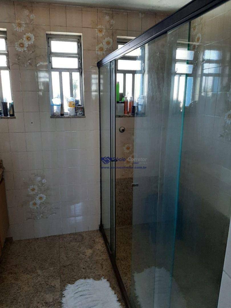 Sobrado à venda com 3 quartos, 300m² - Foto 17