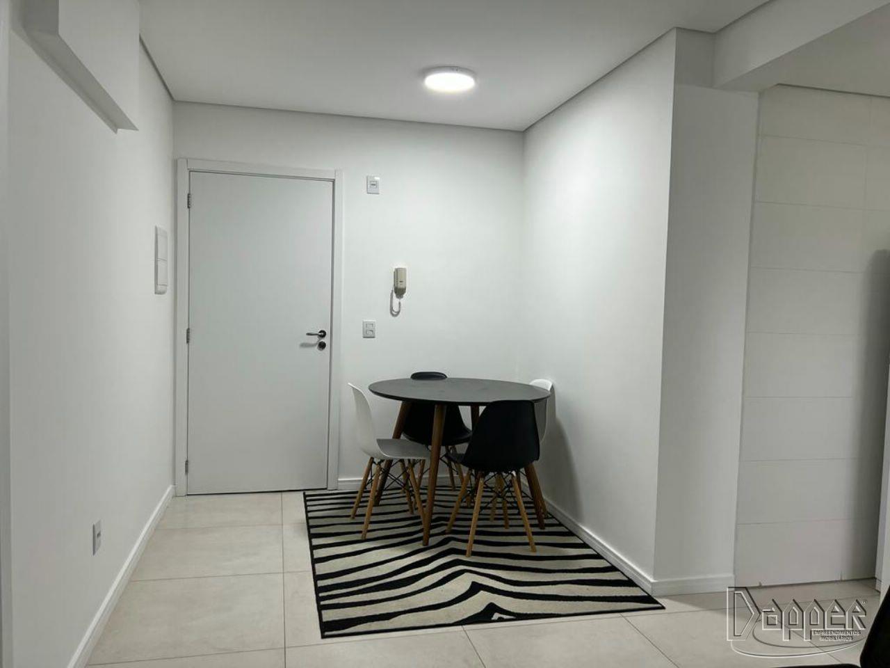 Apartamento à venda com 2 quartos, 61m² - Foto 4